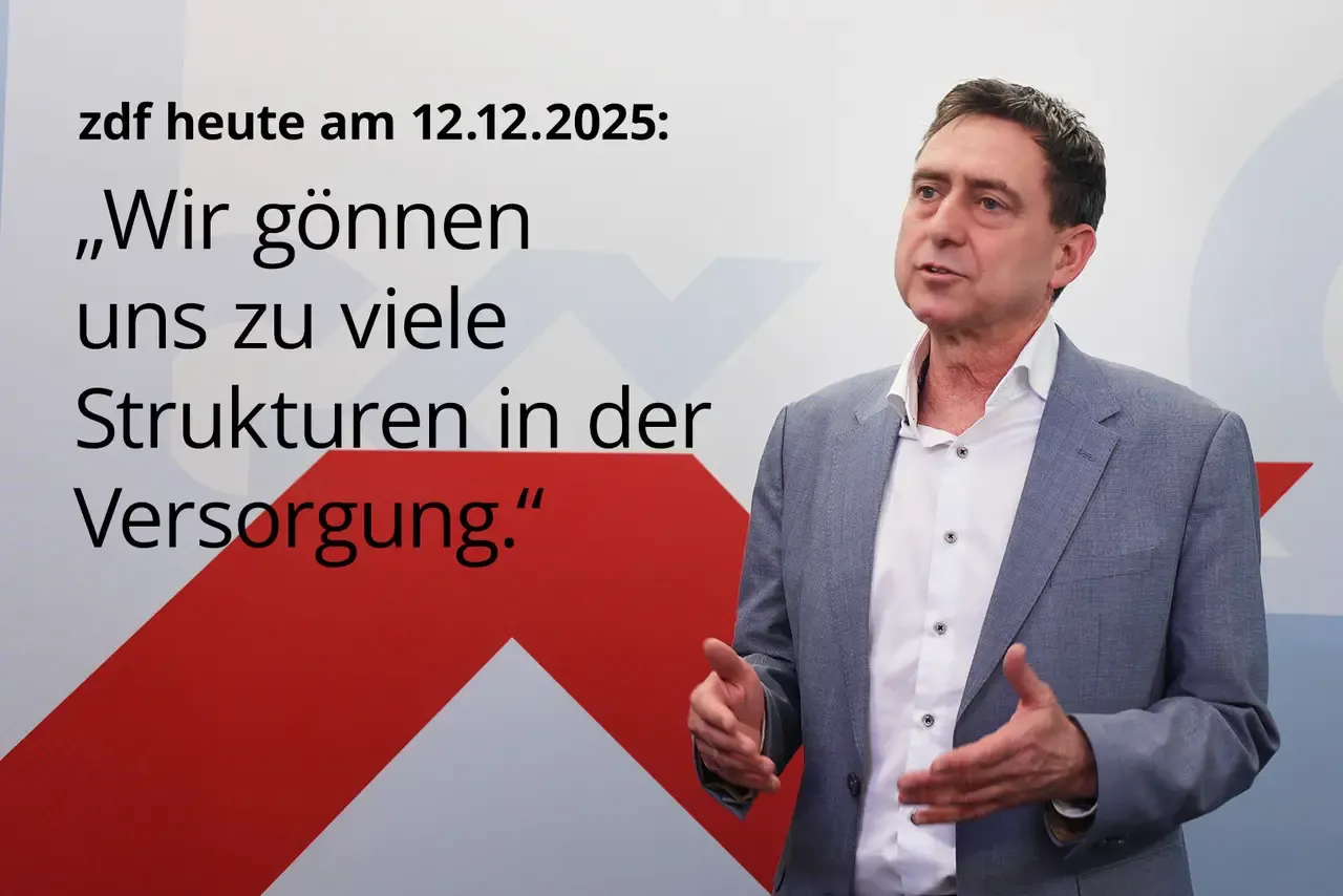 Vorstandsvorsitzender Oliver Blatt im Interview-Setting. Zitat bei ZDF heute am 12.12.2025: „Wir gönnen uns zu viele Strukturen in der Versorgung.“